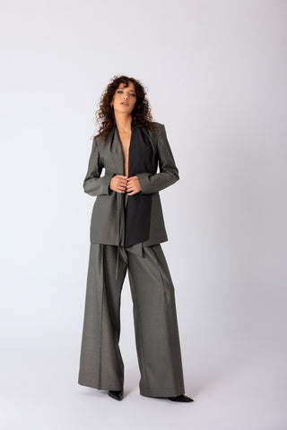 Noisette suit