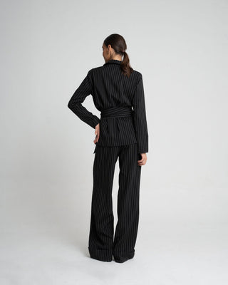 Pinstripe odelo